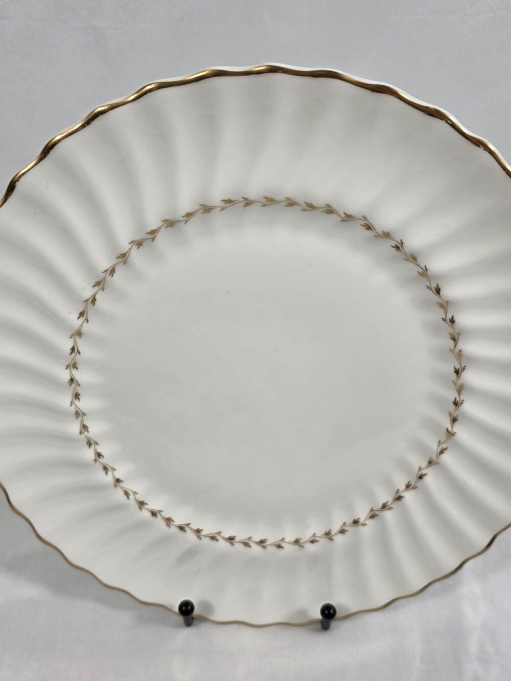 ONE Royal Doulton Adrian Dinner Plate Inner Gold Laurel Embossed Swirl Rim